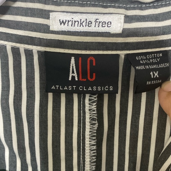 - Women ALC Atlast Classics Gray  and white White Striped Shirt size 1X - Picture 4 of 8